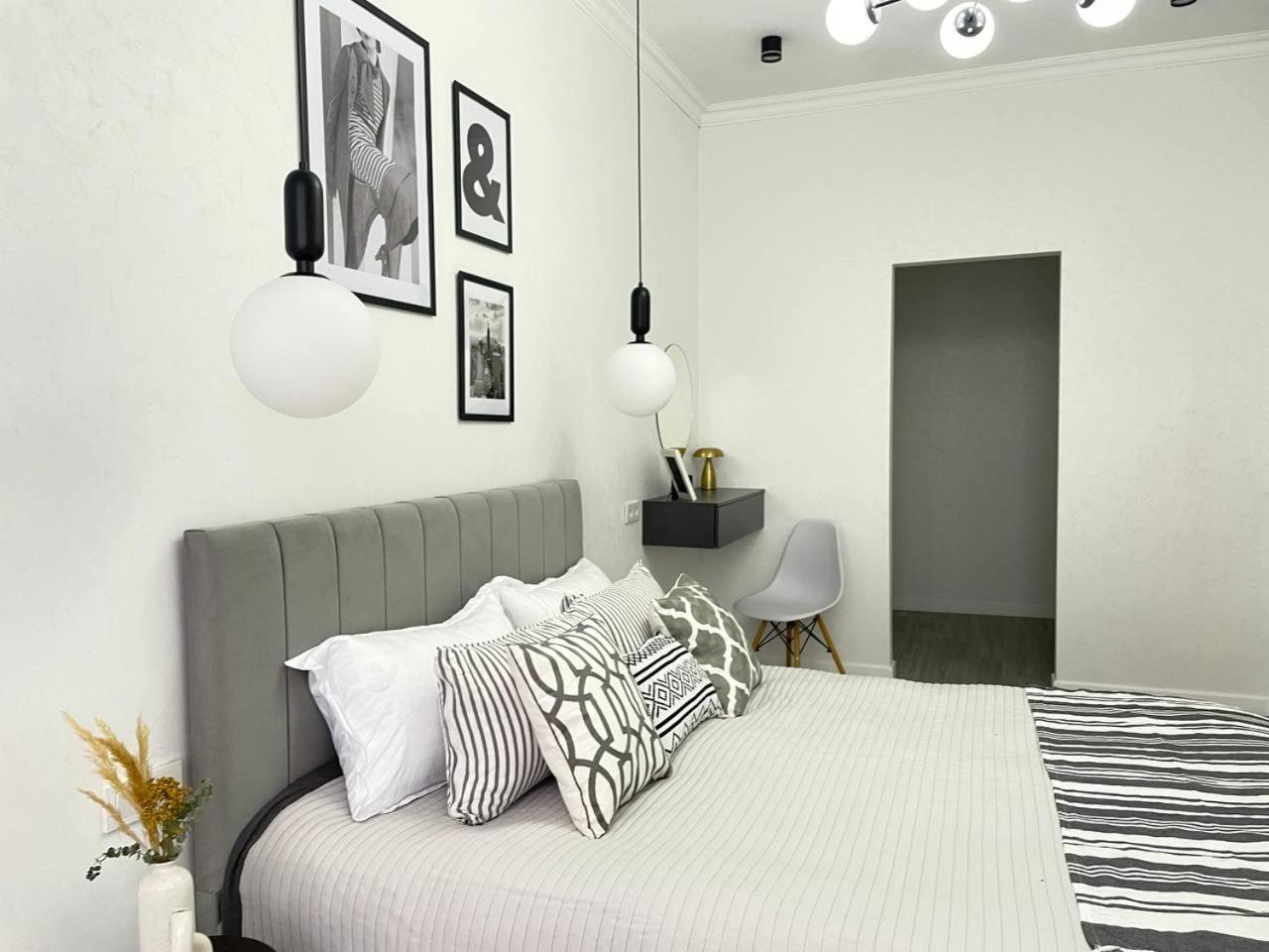 Apartment Four Seasons жк возле трц Mega по розыбакиева Almaty